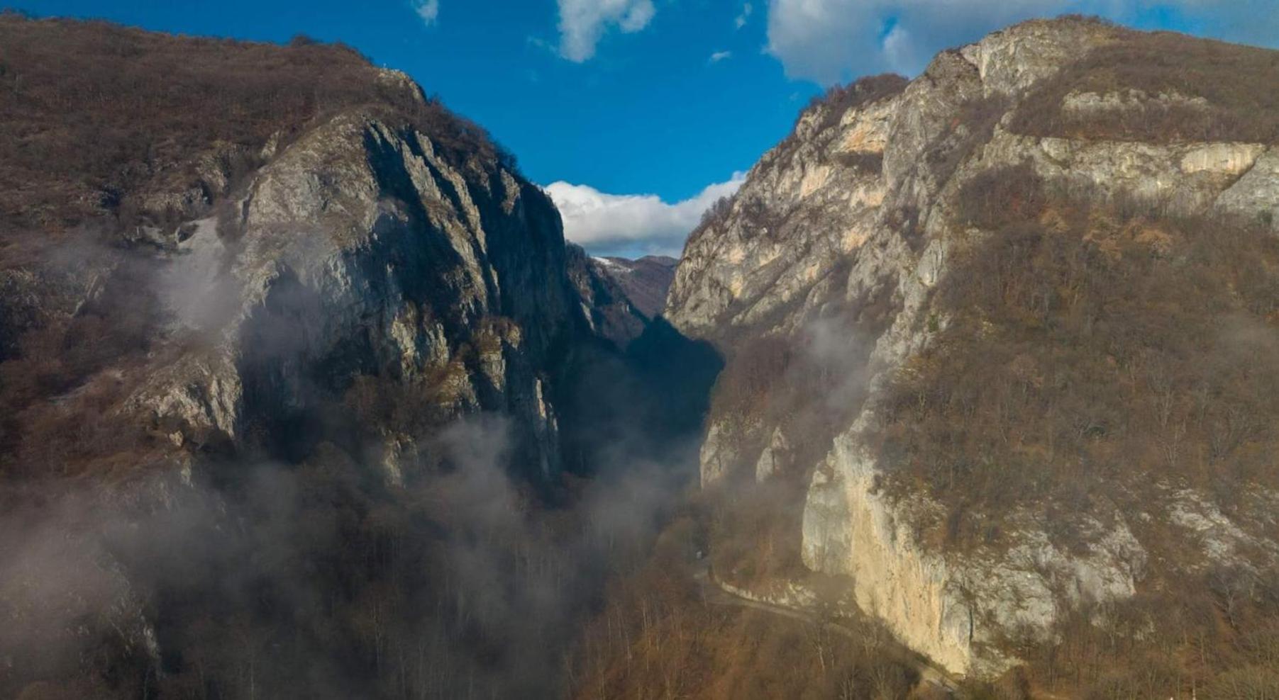 Pensiunea Tobo Baia de Fier Buitenkant foto