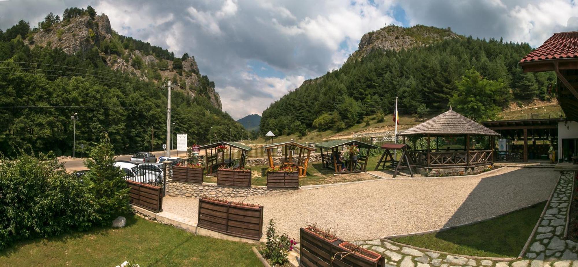 Pensiunea Tobo Baia de Fier Buitenkant foto
